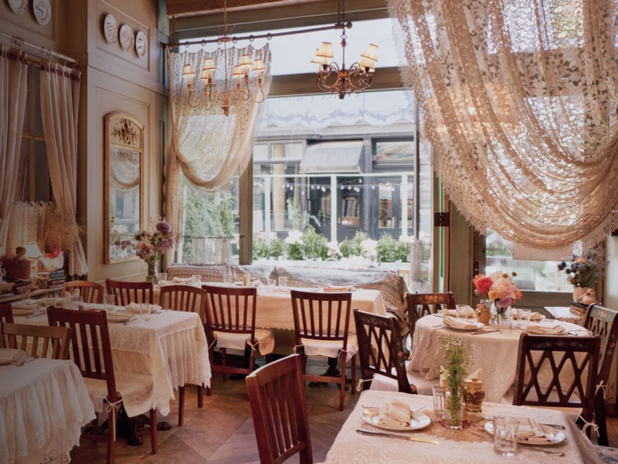 Mari Vanna dining room